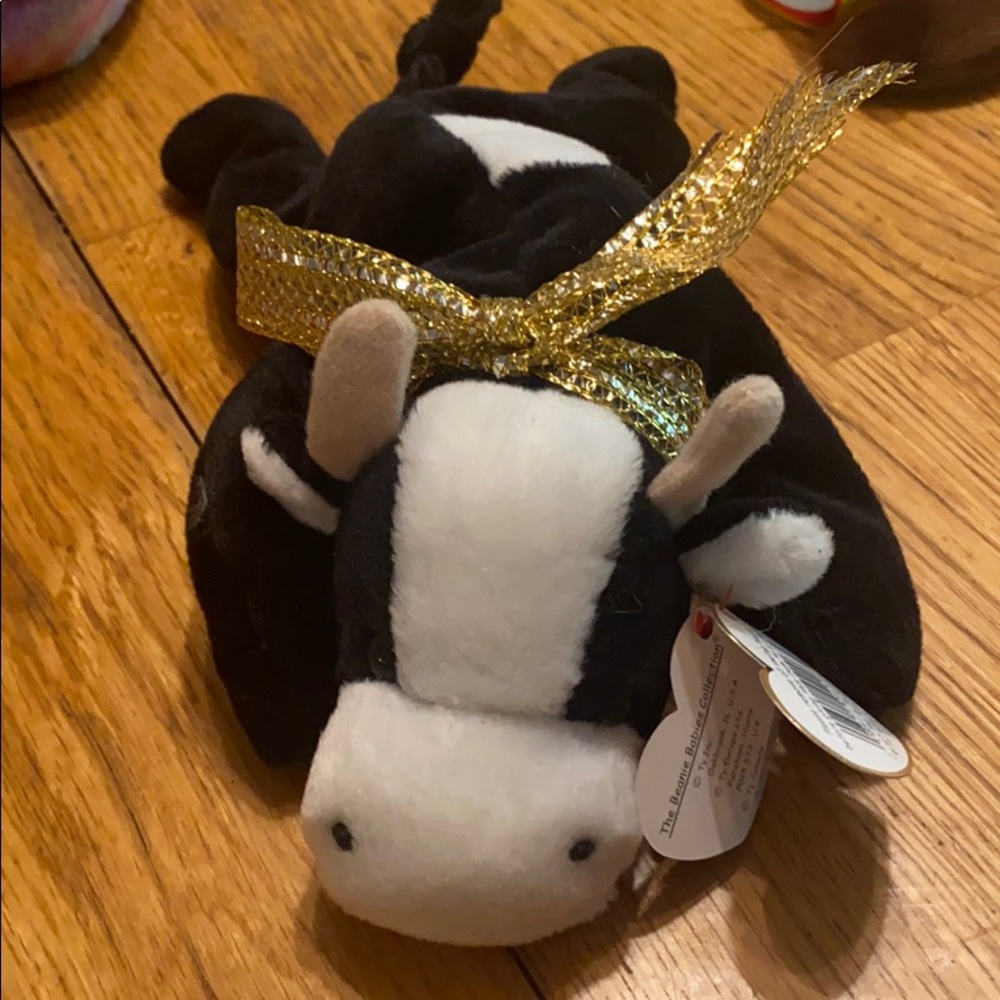 Beanie Baby “Daisy”